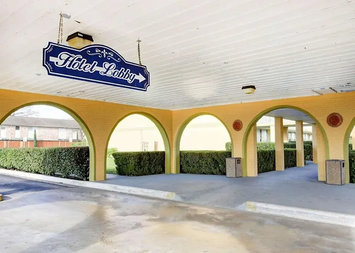 University Inn