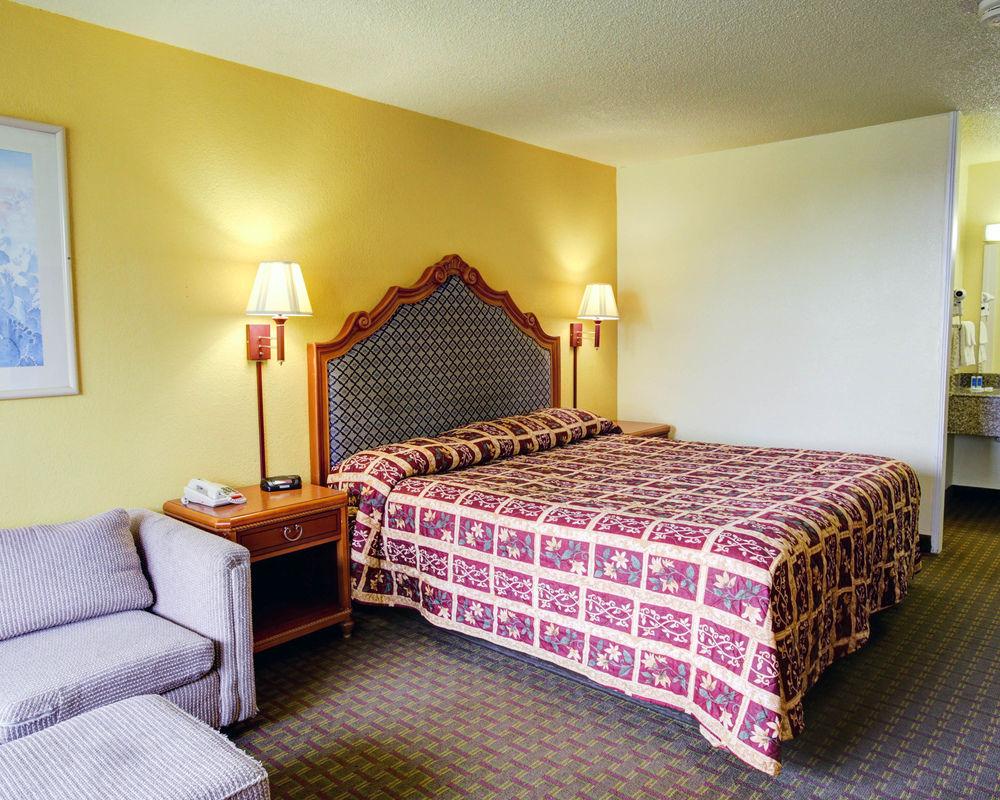 University Inn