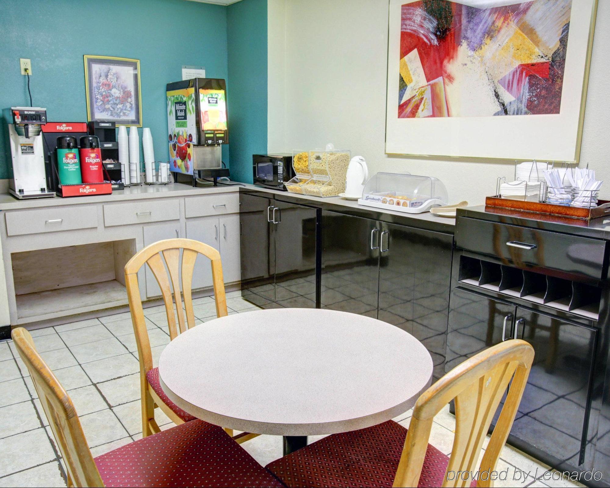 Hotel University Inn 2*