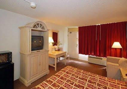University Inn Hotel