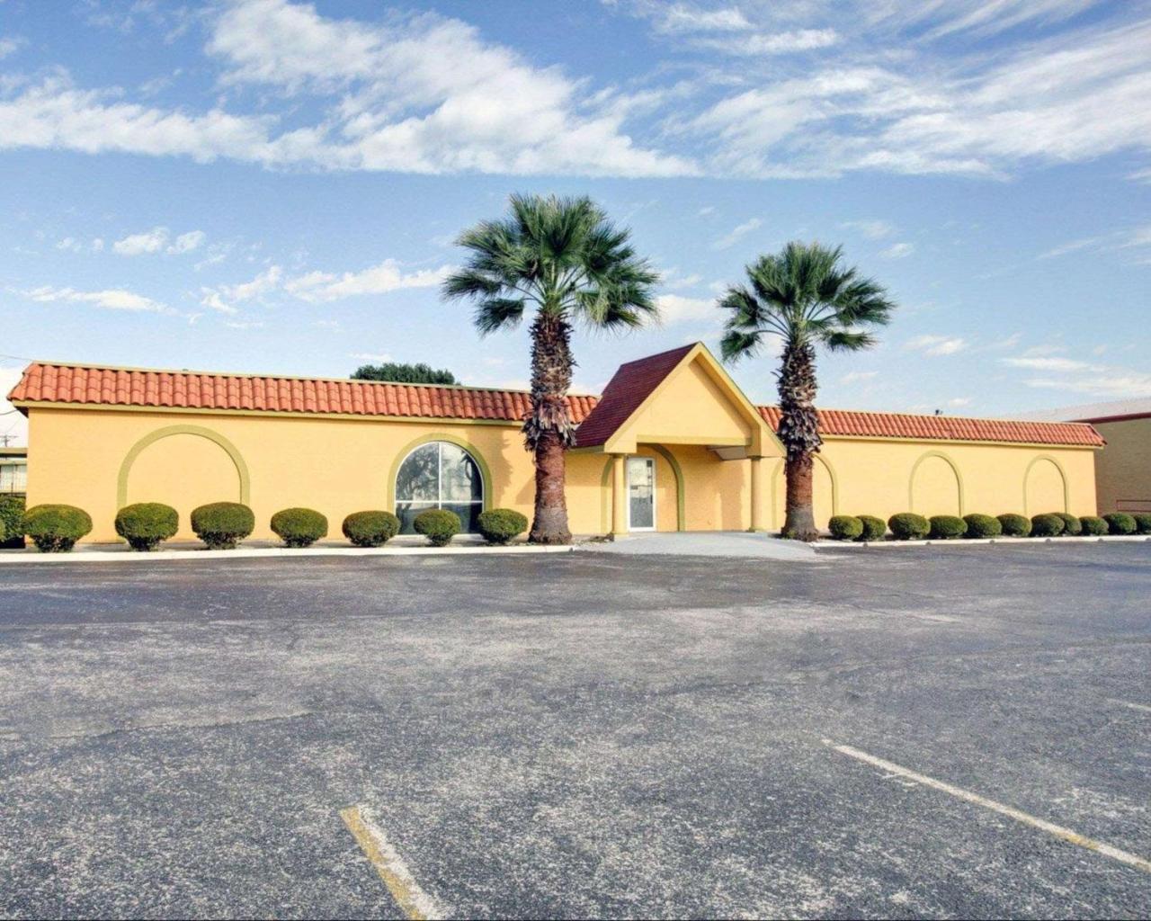 University Inn Hotel